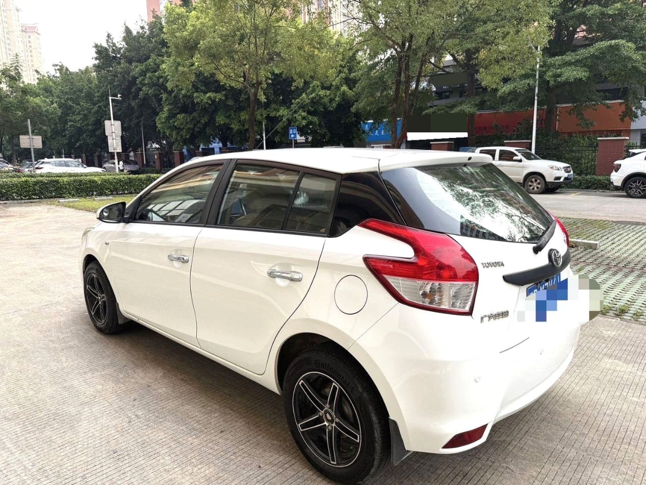 2010 Toyota Yaris / Vios