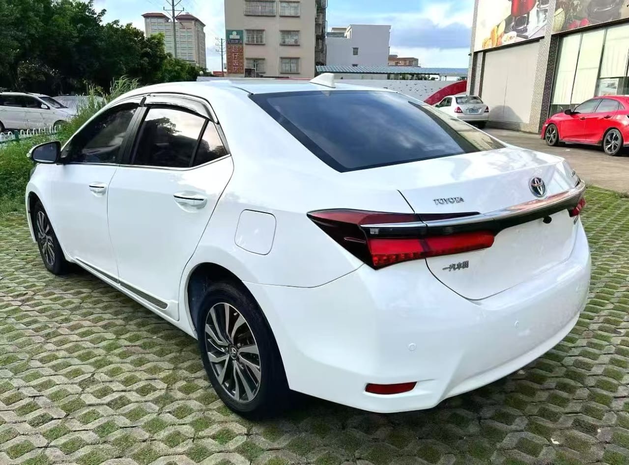 Toyota Corolla i-HEV 2017