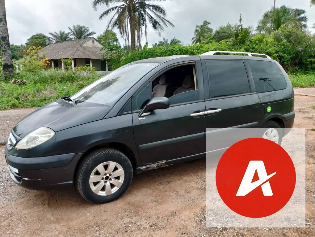 2002 Citroën C8 2.0 Petrol Manual